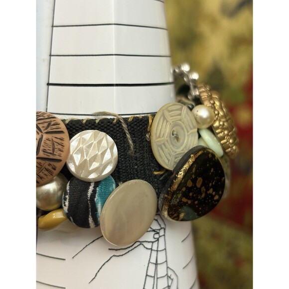 Art Deco Button Bracelet 6.5” Handmade Mixed Materials 80s 90s Vintage - Picture 4 of 9